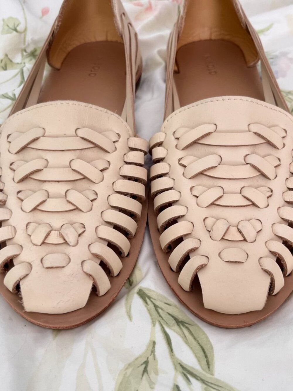 Nisolo Huarache Leather Sandal - Picture 5 of 10